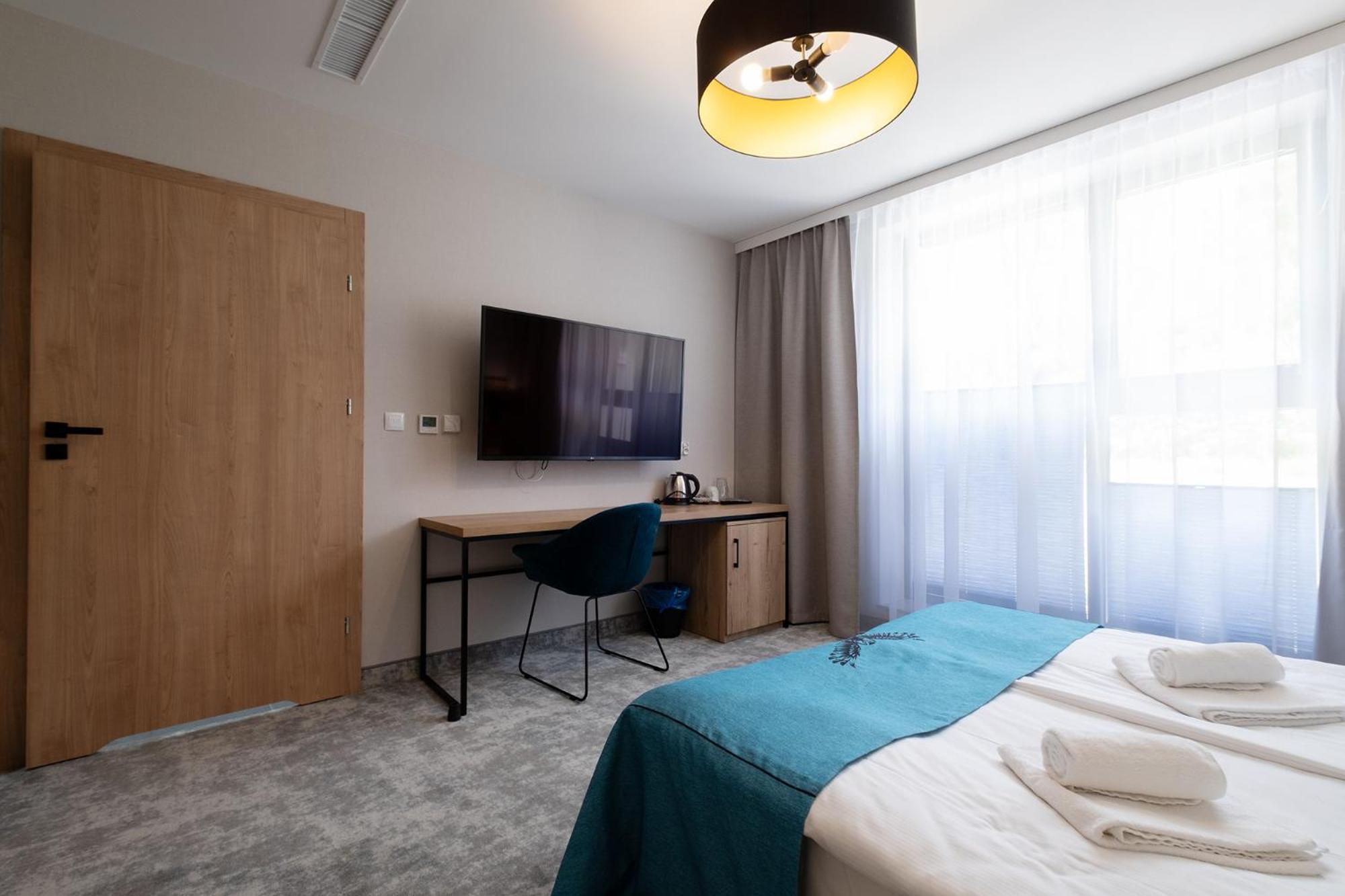 ויסלאו Hotel Jarzebata מראה חיצוני תמונה