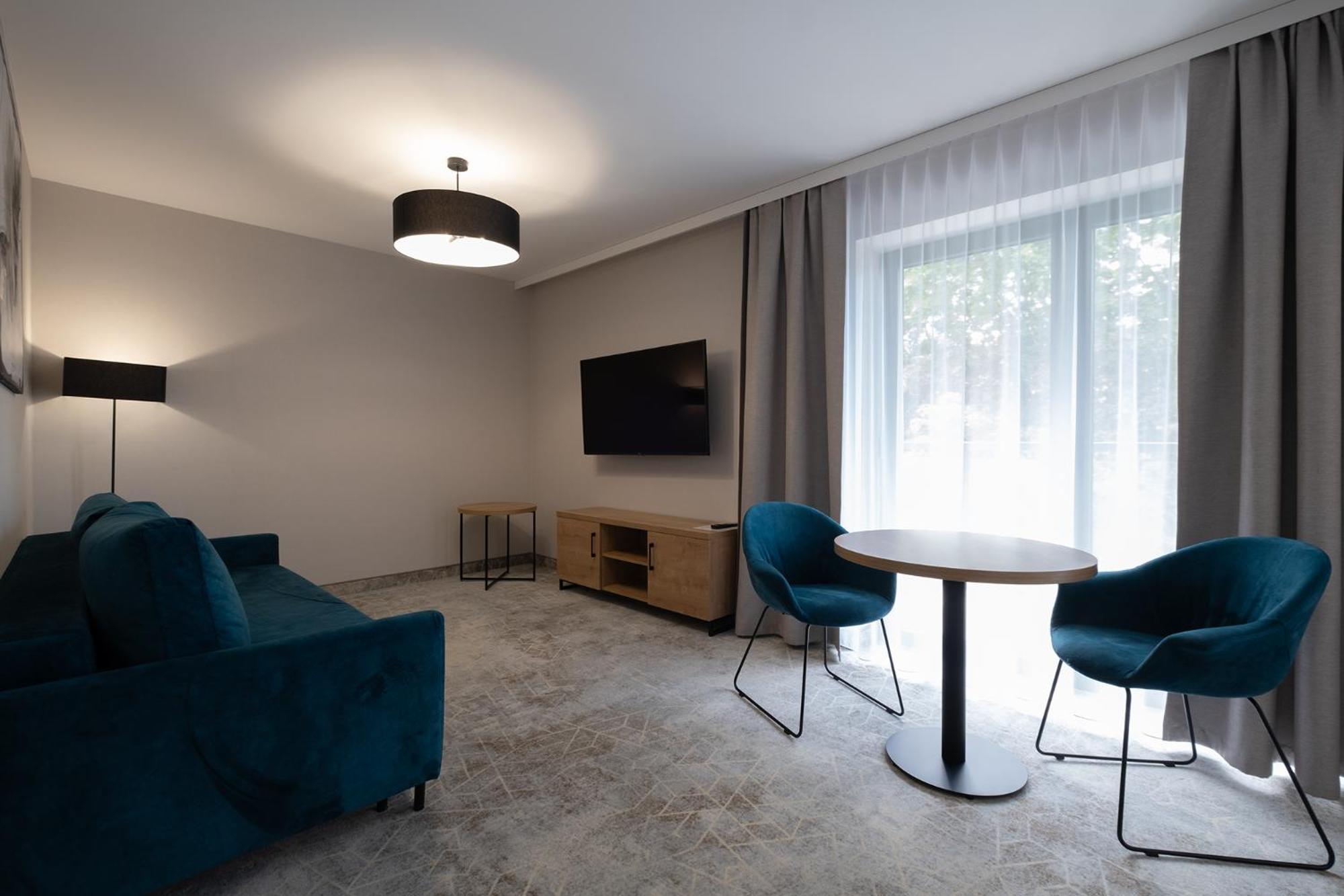 ויסלאו Hotel Jarzebata מראה חיצוני תמונה