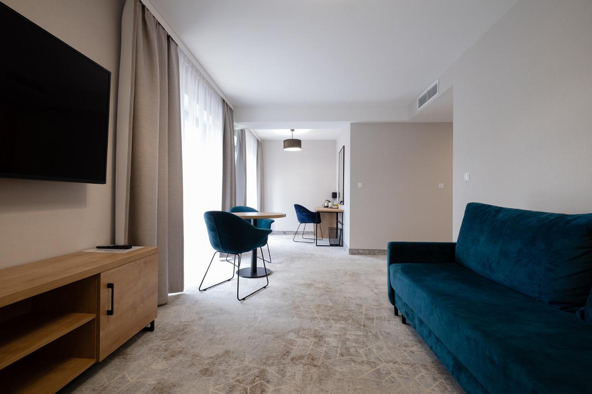 ויסלאו Hotel Jarzebata מראה חיצוני תמונה